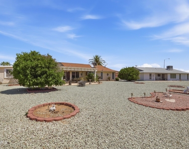 9807 W Mockingbird Drive - Photo Thumbnail 32