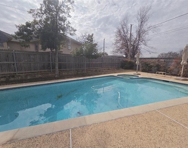 6606 Cliffwood Court - Photo Thumbnail 33