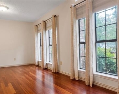 6606 Cliffwood Court - Photo Thumbnail 2