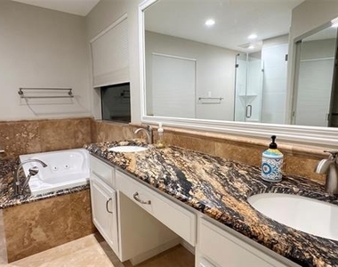 6606 Cliffwood Court - Photo Thumbnail 9