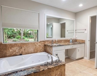 6606 Cliffwood Court - Photo Thumbnail 10