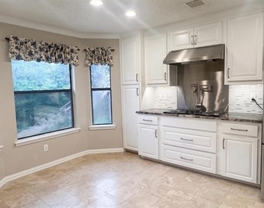 6606 Cliffwood Court - Photo Thumbnail 17
