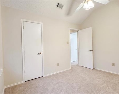6606 Cliffwood Court - Photo Thumbnail 21