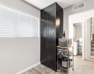 3635 E Turney Avenue - Photo Thumbnail 4