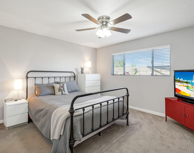 3635 E Turney Avenue - Photo Thumbnail 15