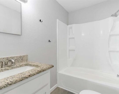 122 Ramsey Avenue - Photo Thumbnail 12