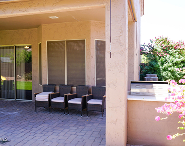 541 N Danielson Way - Photo Thumbnail 20