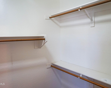 541 N Danielson Way - Photo Thumbnail 39