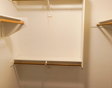 541 N Danielson Way - Photo Thumbnail 45