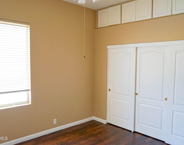 541 N Danielson Way - Photo Thumbnail 29