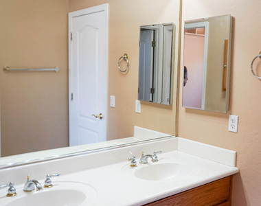 541 N Danielson Way - Photo Thumbnail 42