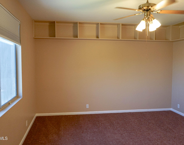 541 N Danielson Way - Photo Thumbnail 46