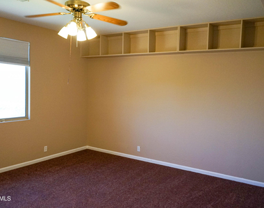 541 N Danielson Way - Photo Thumbnail 44