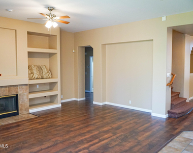 541 N Danielson Way - Photo Thumbnail 12