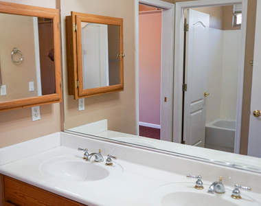 541 N Danielson Way - Photo Thumbnail 48