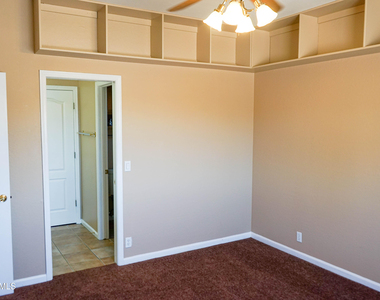 541 N Danielson Way - Photo Thumbnail 40