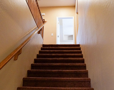 541 N Danielson Way - Photo Thumbnail 37