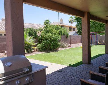 541 N Danielson Way - Photo Thumbnail 17
