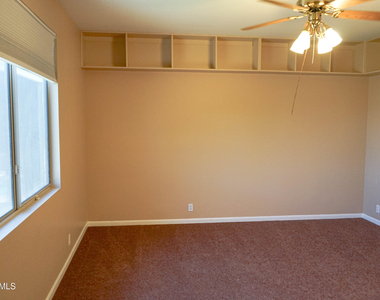 541 N Danielson Way - Photo Thumbnail 47
