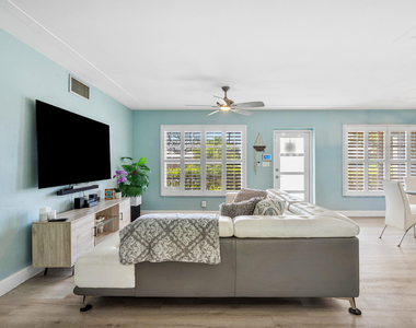 420 Se 12th Avenue - Photo Thumbnail 9