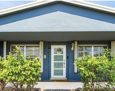 420 Se 12th Avenue - Photo Thumbnail 1