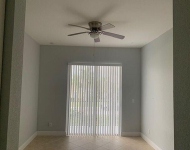 10480 Sw Stephanie Way - Photo Thumbnail 23