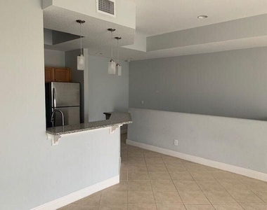 10480 Sw Stephanie Way - Photo Thumbnail 12