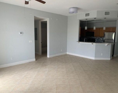 10480 Sw Stephanie Way - Photo Thumbnail 9
