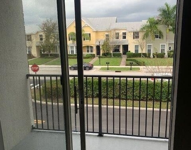 10480 Sw Stephanie Way - Photo Thumbnail 28