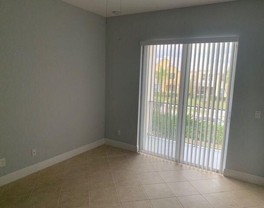 10480 Sw Stephanie Way - Photo Thumbnail 20