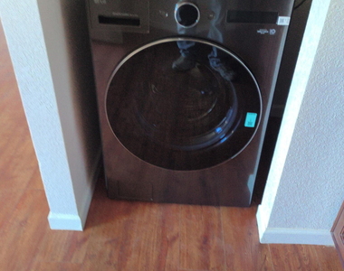 918 E Garfield Street - Photo Thumbnail 12