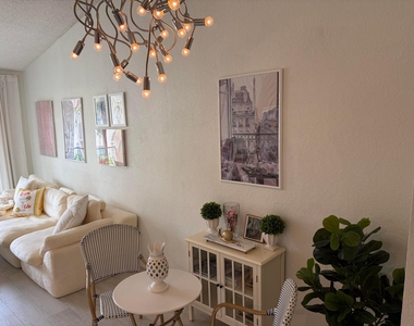 1803 N Flagler Drive - Photo Thumbnail 1
