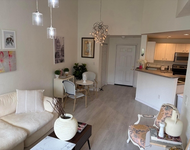 1803 N Flagler Drive - Photo Thumbnail 3