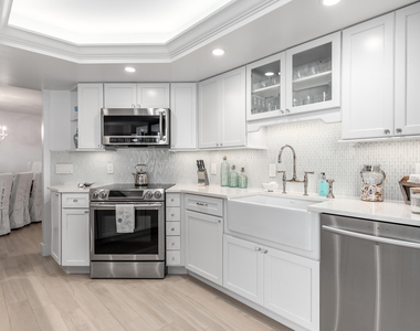 5200 N Ocean Drive - Photo Thumbnail 13