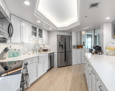 5200 N Ocean Drive - Photo Thumbnail 12