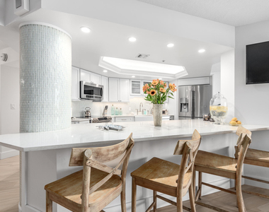 5200 N Ocean Drive - Photo Thumbnail 11