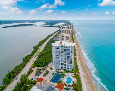 5200 N Ocean Drive - Photo Thumbnail 4