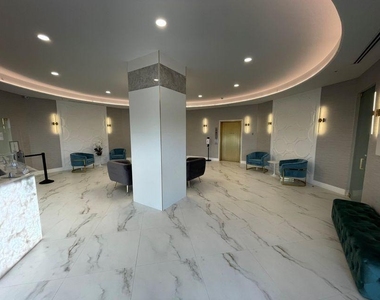5200 N Ocean Drive - Photo Thumbnail 6