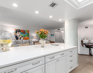 5200 N Ocean Drive - Photo Thumbnail 32
