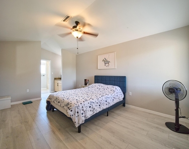 13201 Glenmoor Drive - Photo Thumbnail 19