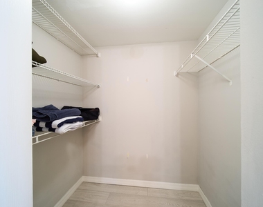 13201 Glenmoor Drive - Photo Thumbnail 15