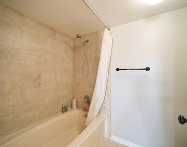 13201 Glenmoor Drive - Photo Thumbnail 17