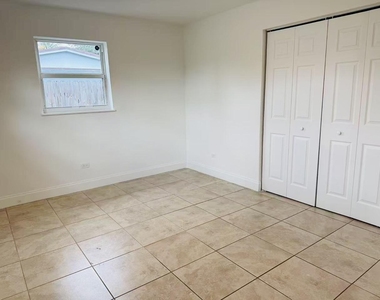 6250 Sw 39th Street - Photo Thumbnail 3