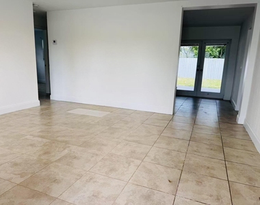 6250 Sw 39th Street - Photo Thumbnail 1