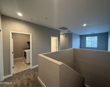 1255 N Arizona Avenue - Photo Thumbnail 8