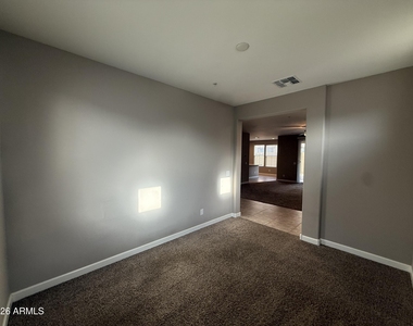 1255 N Arizona Avenue - Photo Thumbnail 3