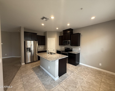 1255 N Arizona Avenue - Photo Thumbnail 6