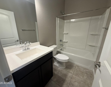 1255 N Arizona Avenue - Photo Thumbnail 15