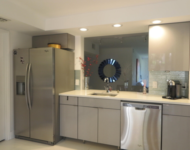 7875 La Mirada Drive - Photo Thumbnail 12