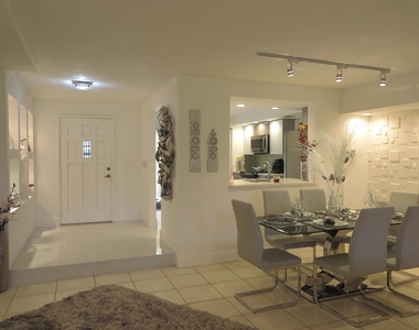 7875 La Mirada Drive - Photo Thumbnail 7